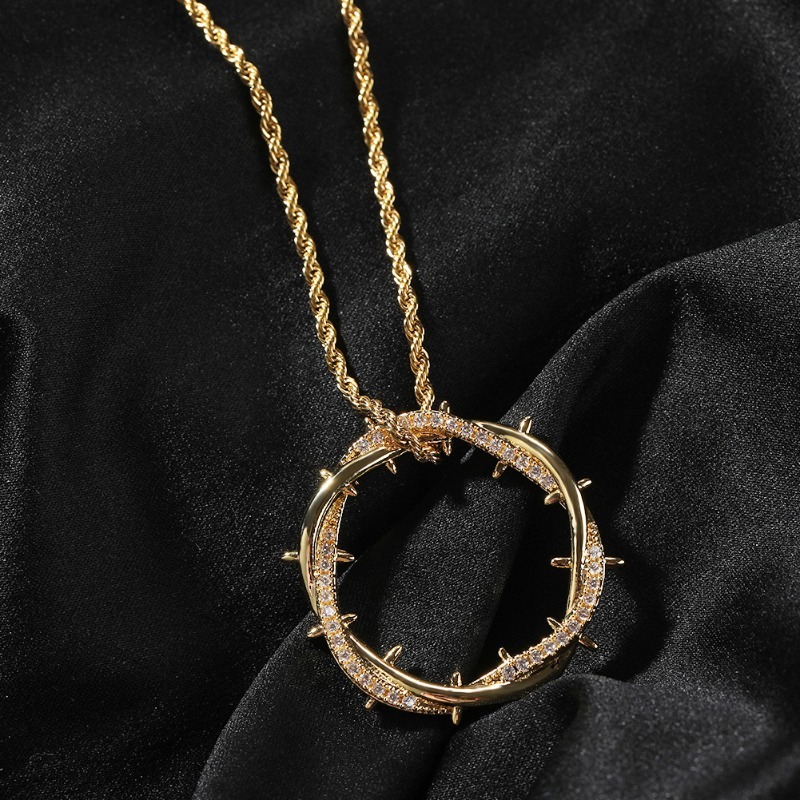 Streetwear Brand Accessories - Collana con ciondolo a corona di