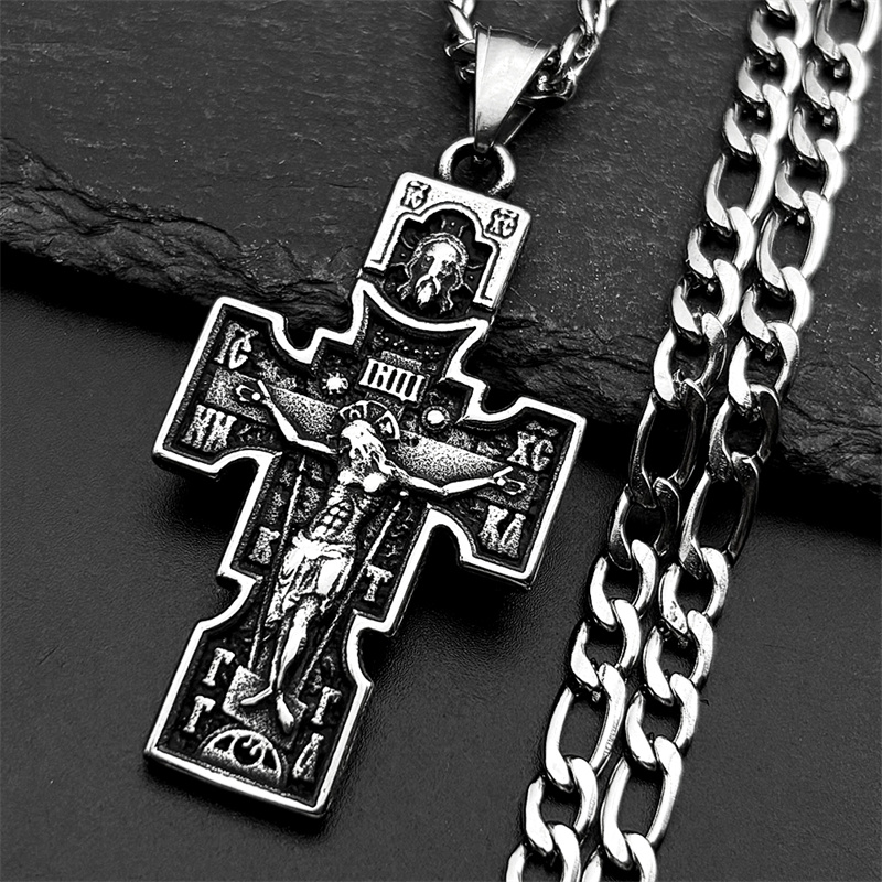 Collana con ciondolo crocifiss - Streetwear Brand Accessories recensione e prezzo