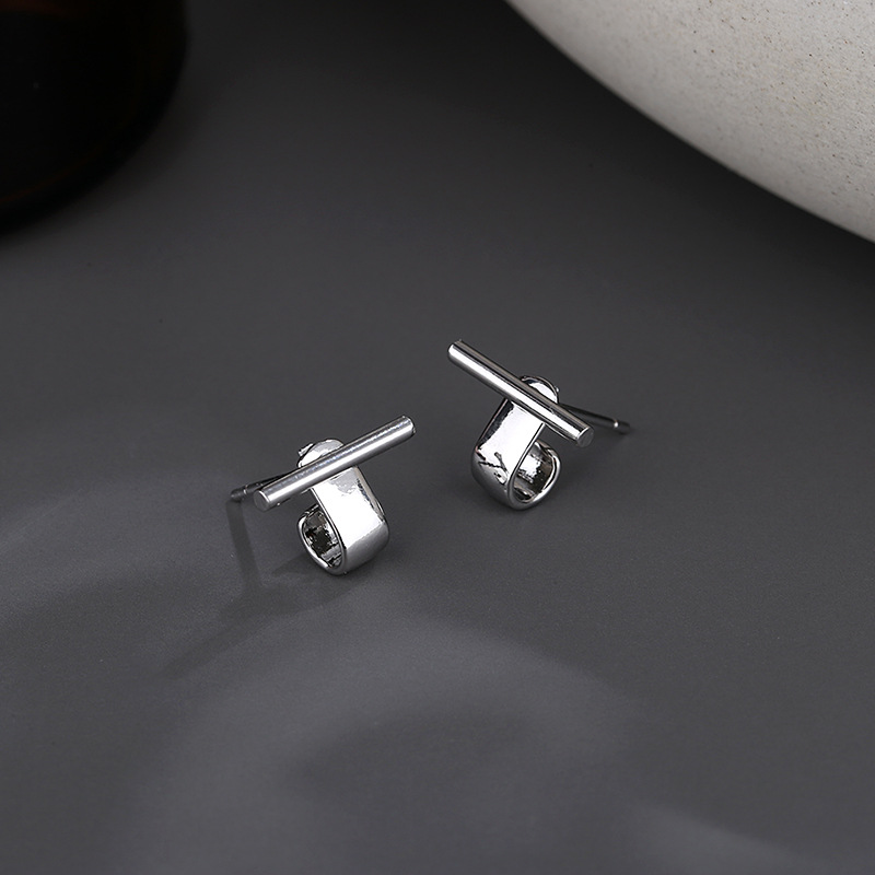 Orecchino a bottone con geomet - Streetwear Brand Accessories recensione e prezzo